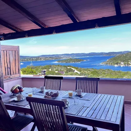 Chalet Sea Overlooking Seagull Island *