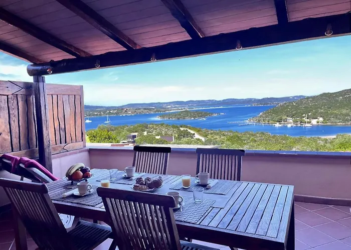 木屋 Sea Overlooking Seagull Island *